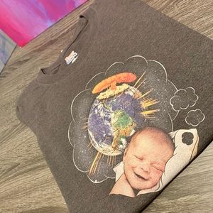 2000s Hanes Beefy-T Dreaming Bomb Baby!